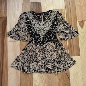 Boho indie blouse with cream lace detailing